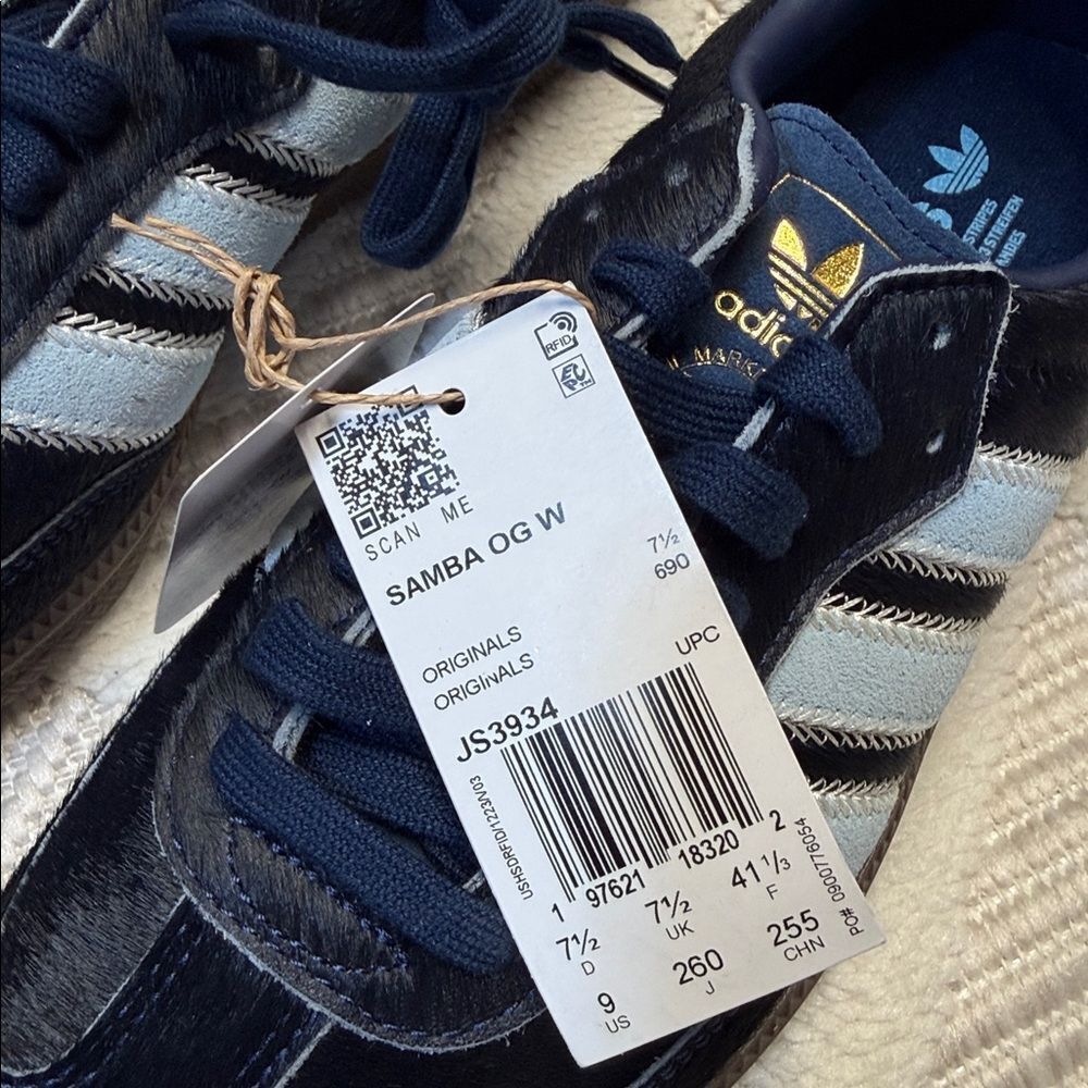 adidas Originals Samba OG sneakers in navy pony hair and light blue - Picture 3 of 9